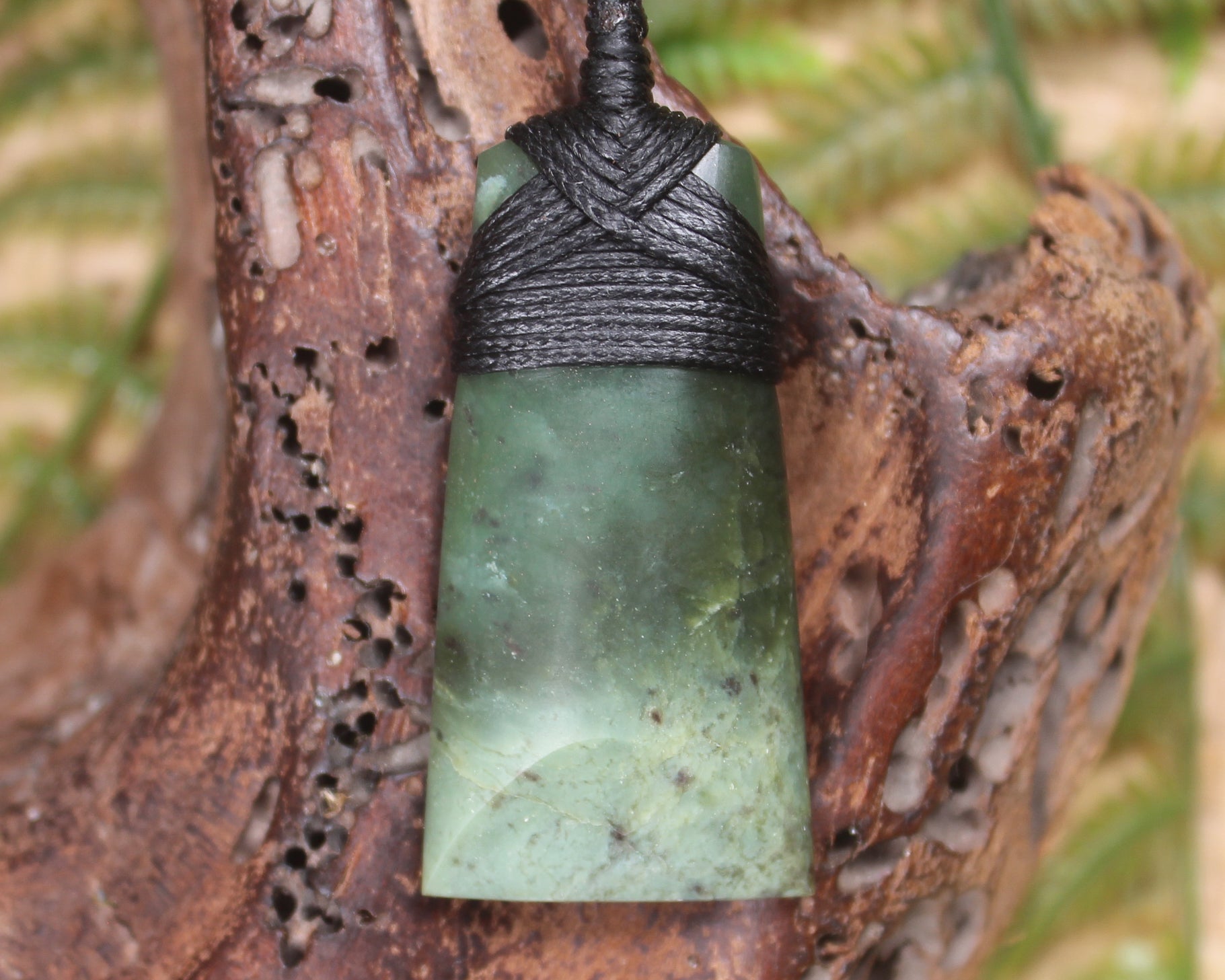 Hapopo Pounamu Toki - NZ Greenstone