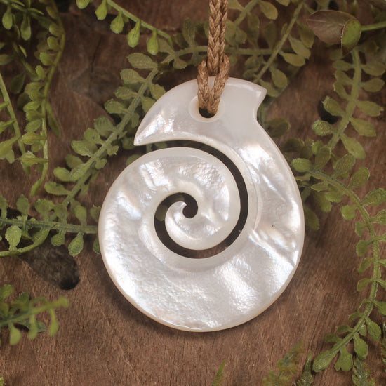 Mother of Pearl Matau pendant