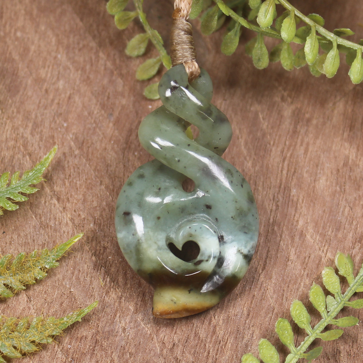 Twist or Pikorua carved from Flower Jade Pounamu - NZ Greenstone