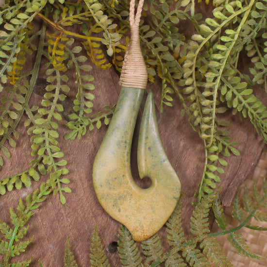 Flower Jade Hei Matau pendant  - NZ Greenstone