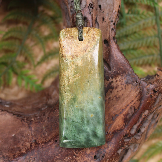 Toki or Adze Pendant carved from Flower Jade Pounamu - NZ Greenstone