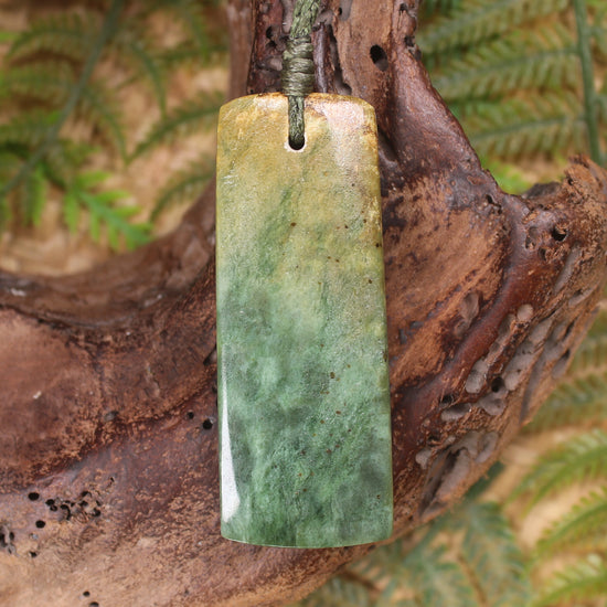 Toki or Adze Pendant carved from Flower Jade Pounamu - NZ Greenstone