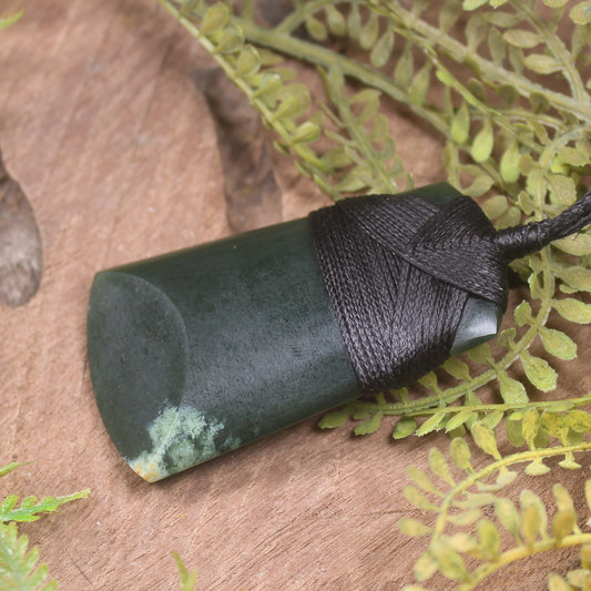 Flower Jade Pounamu Toki