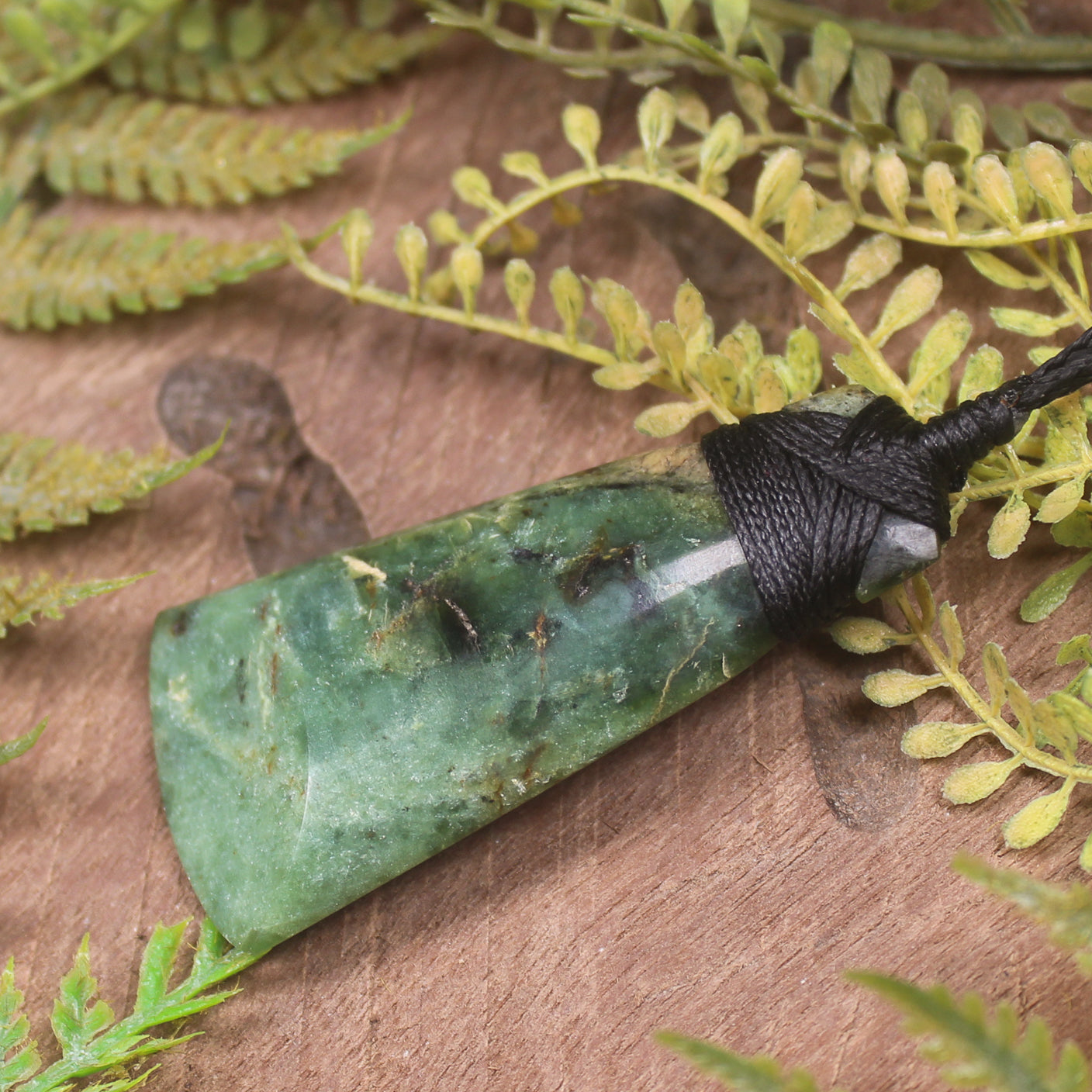 Kawakawa Pounamu Toki