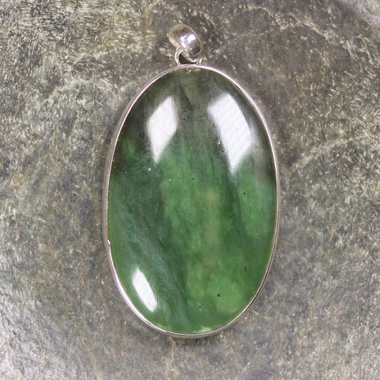 Hapopo Pounamu pendant set in Sterling Silver - NZ Greenstone