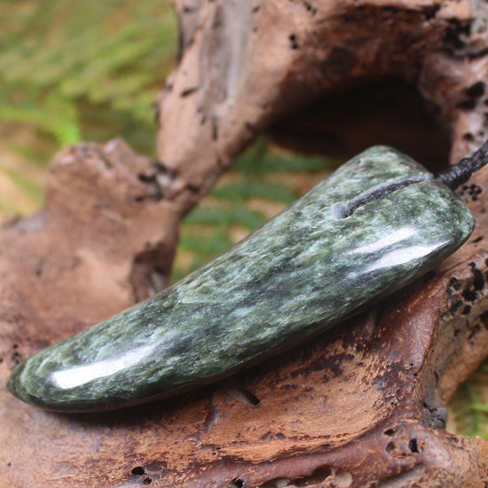 Taniwha Tooth or Niho carved from Kawakawa Pounamu - NZ Greenstone