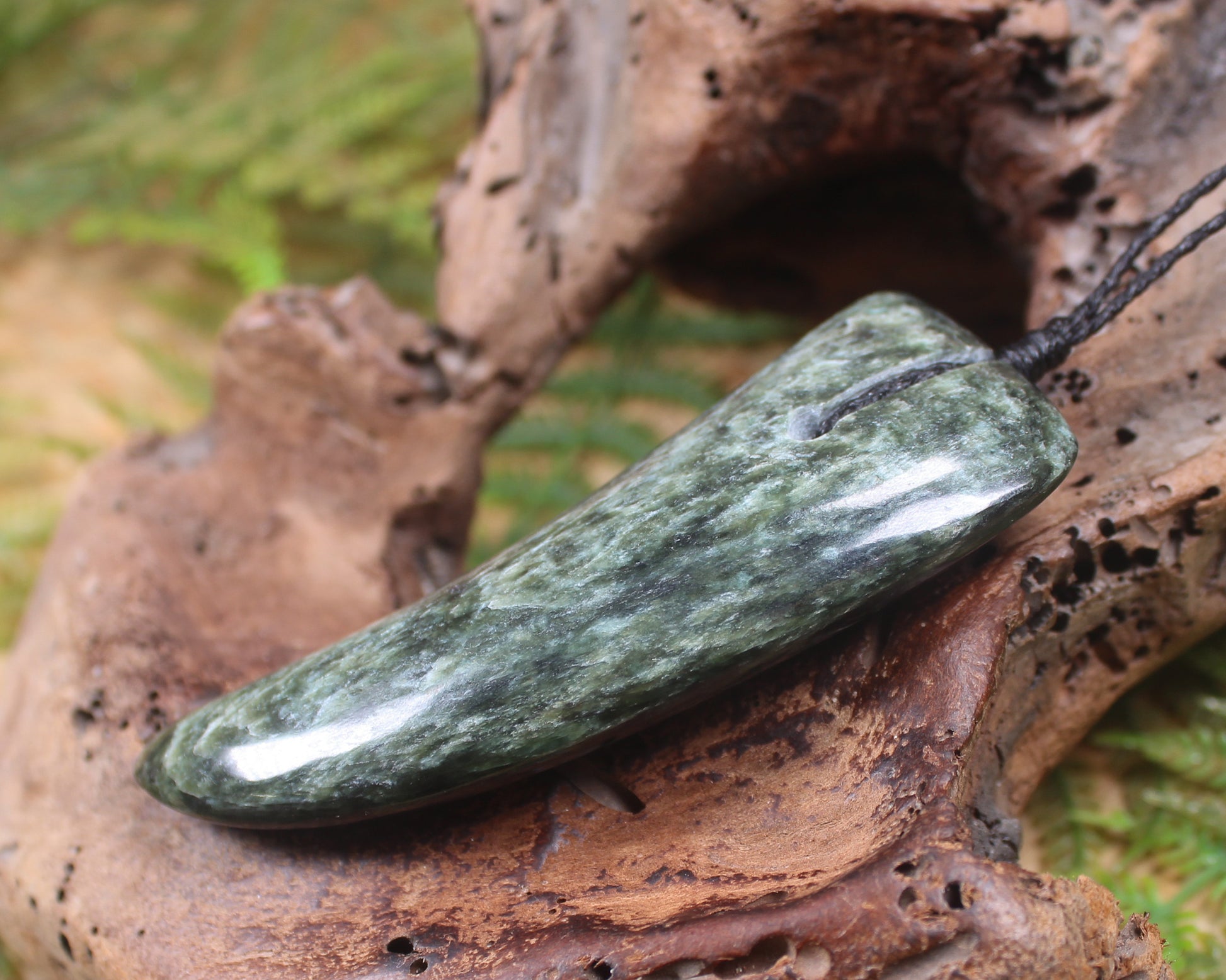 Taniwha Tooth or Niho carved from Kawakawa Pounamu - NZ Greenstone