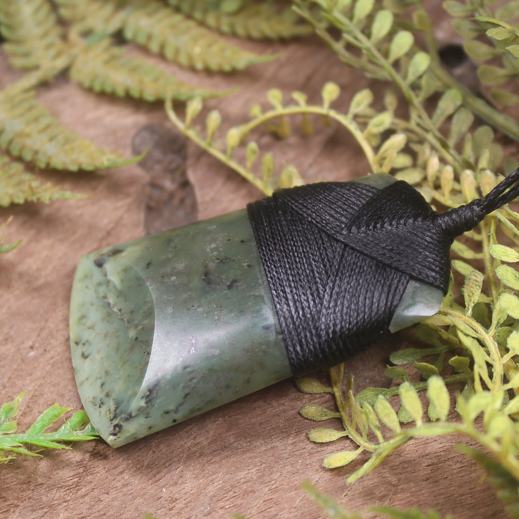 Rimu Pounamu Toki Pendant - NZ Greenstone