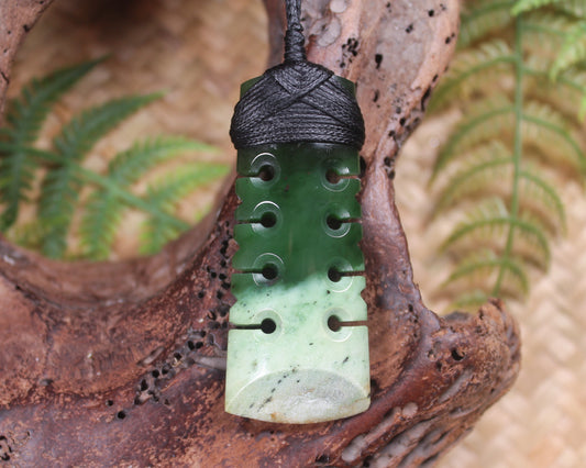 Rimu Pounamu Toki