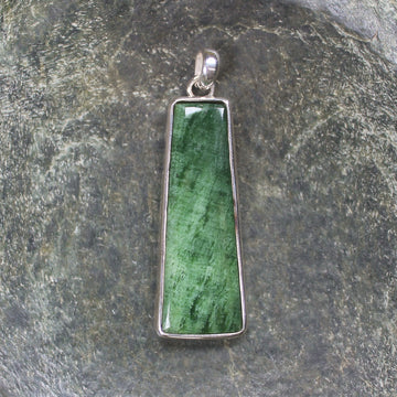Kawakawa pounamu sterling silver pendant