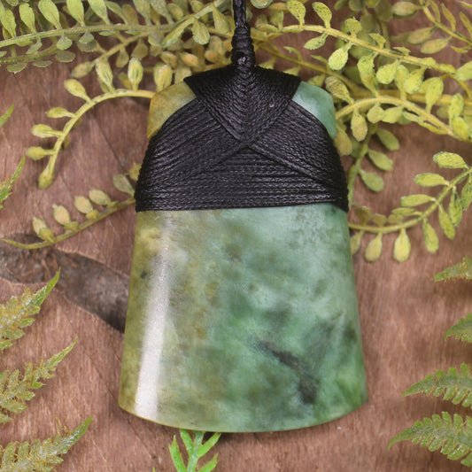 Flower Jade Pounamu Toki