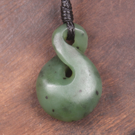 Twist or Pikorua carved from Hapopo Pounamu - NZ Greenstone