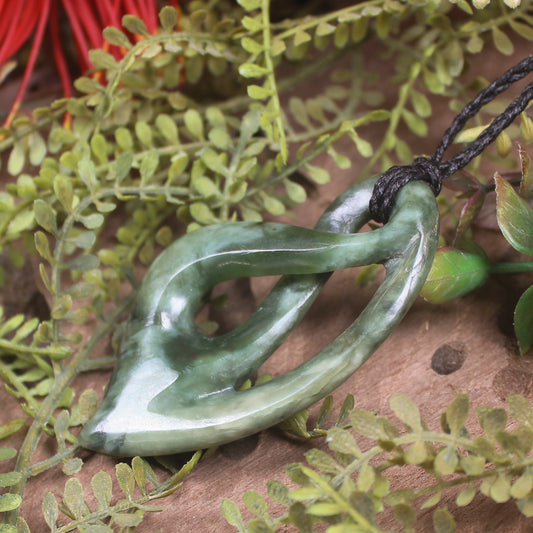 Twist or Pikorua carved from Kawakawa Pounamu - NZ Greenstone
