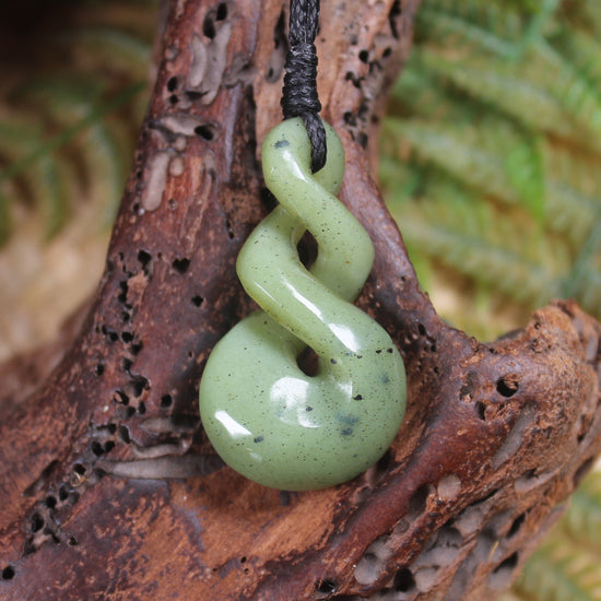 Twist or Pikorua carved from Tangiwai Pounamu - NZ Greenstone