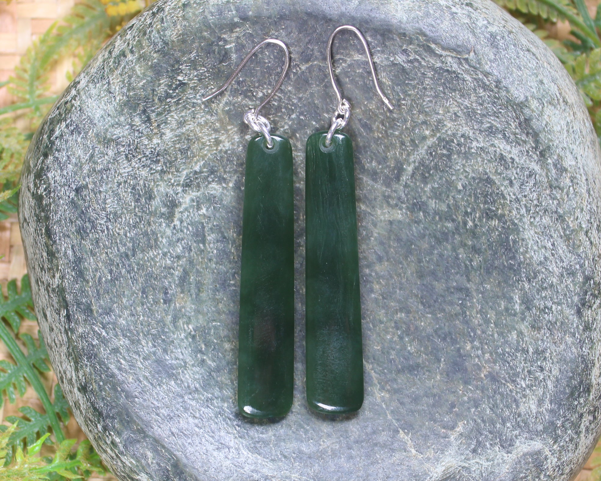 Roimata or Teardrop earrings carved from Kawakawa Pounamu - NZ Greenstone