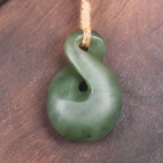 Twist or Pikorua carved from Hapopo Pounamu - NZ Greenstone