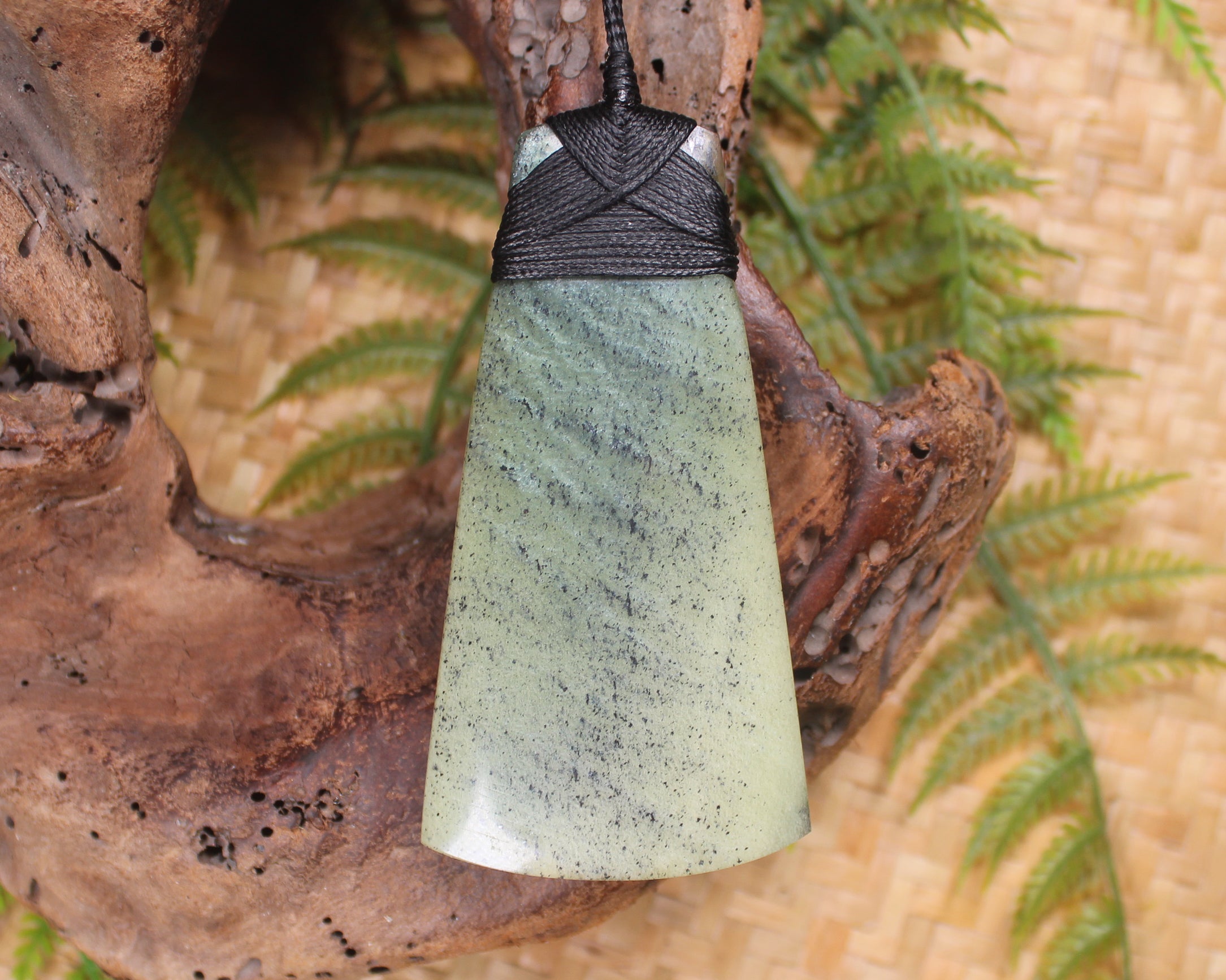 Toki or Adze Pendant carved from Tangiwai Pounamu - NZ Greenstone