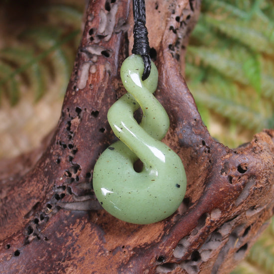 Twist or Pikorua carved from Tangiwai Pounamu - NZ Greenstone