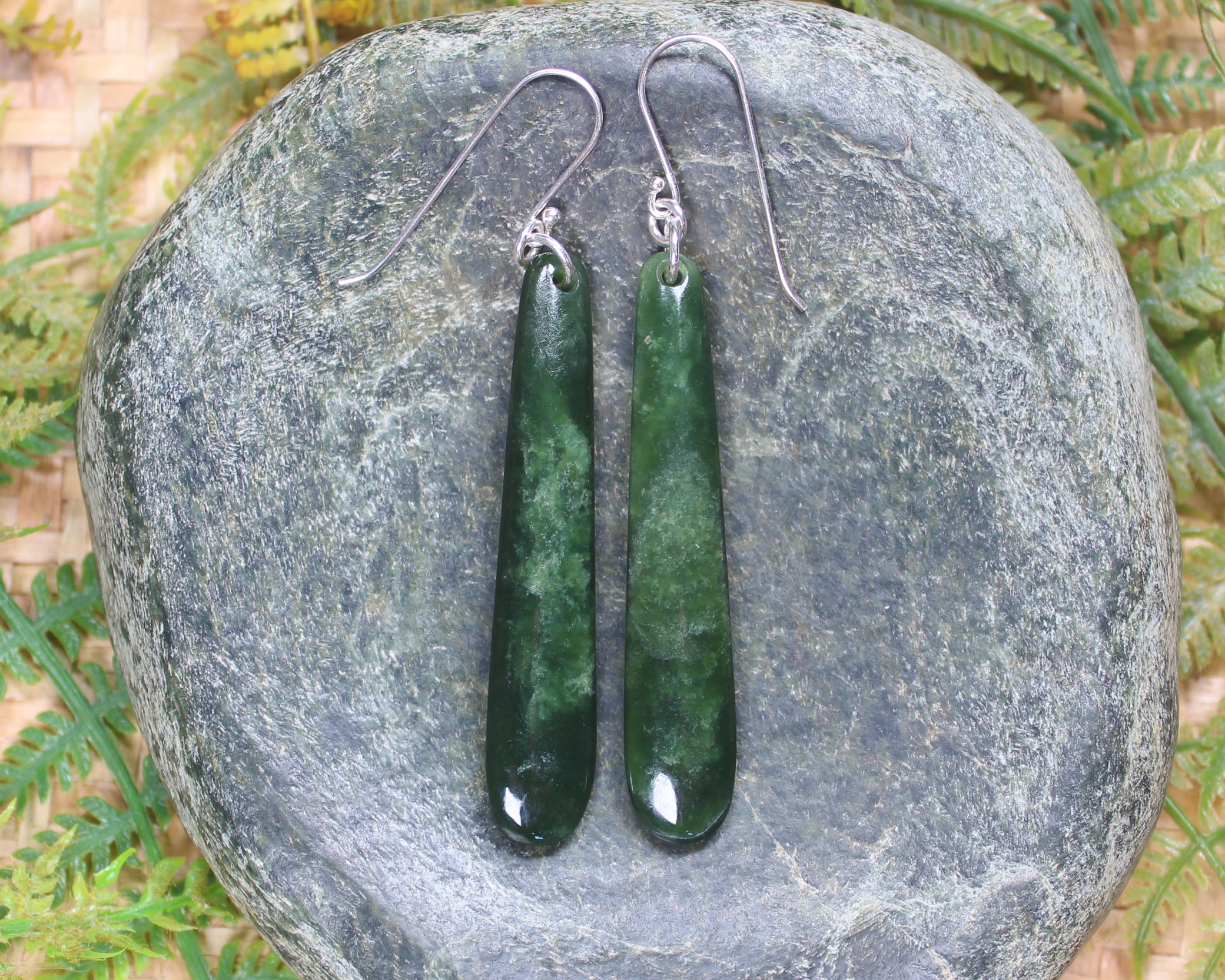 Roimata or Teardrop earrings carved from Kawakawa Pounamu - NZ Greenstone