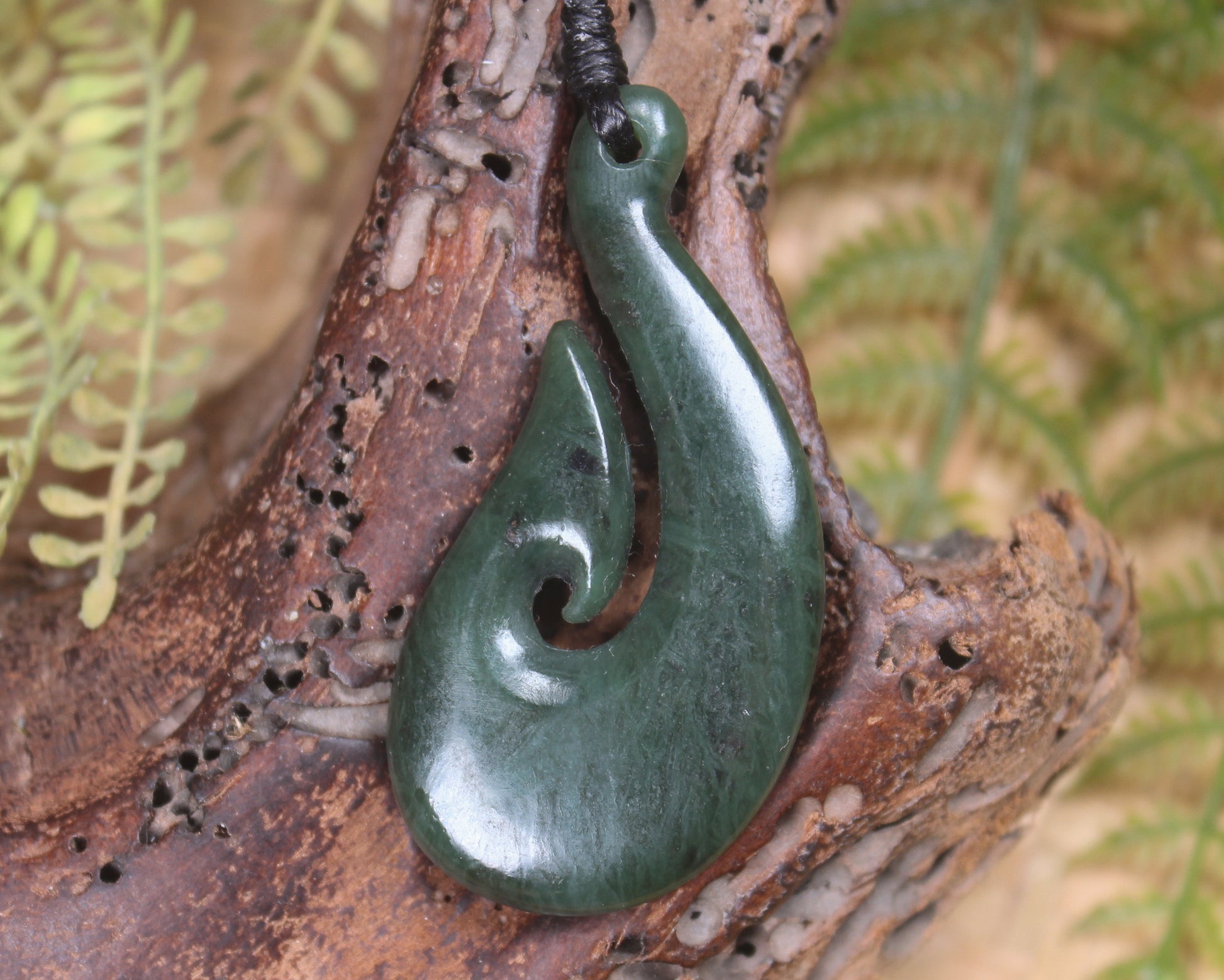 Hei Matau or Fish Hook carved from Kawakawa Pounamu - NZ Greenstone