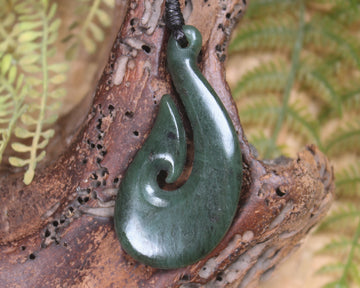 Hei Matau or Fish Hook carved from Kawakawa Pounamu - NZ Greenstone