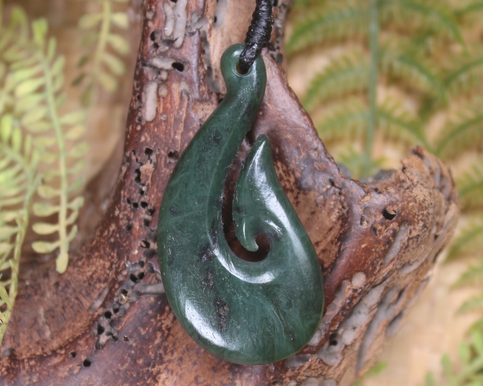 Hei Matau or Fish Hook carved from Kawakawa Pounamu - NZ Greenstone