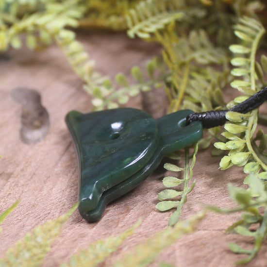 Dog Whistle carved from Kawakawa Pounamu - NZ Greenstone