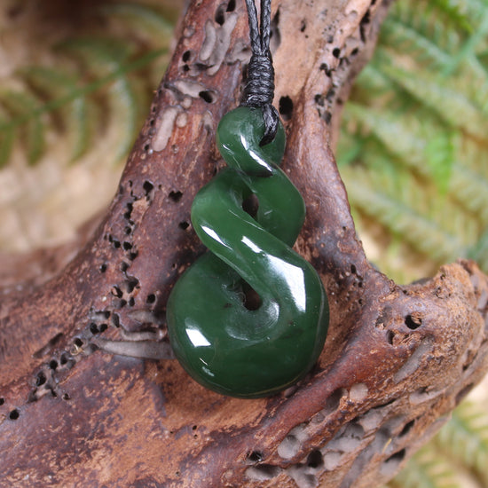 Twist carved from Kawakawa Pounamu - NZ Greenstone