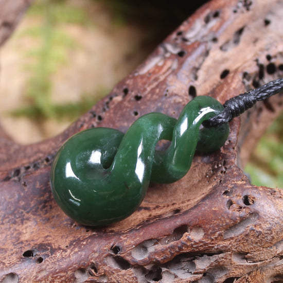 Twist carved from Kawakawa Pounamu - NZ Greenstone
