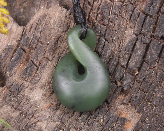 Twist or Pikorua carved from Hapopo Pounamu - NZ Greenstone