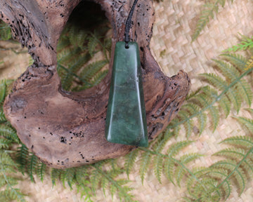 Kawakawa Pounamu Toki