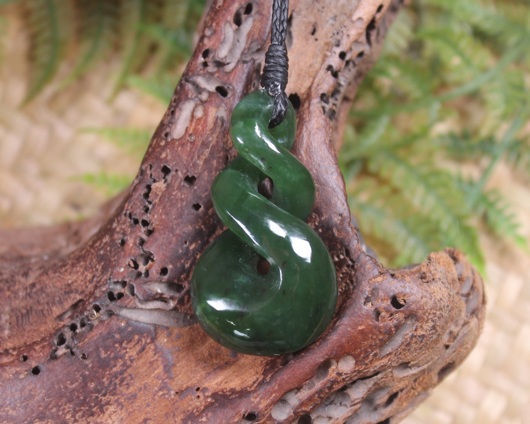 Twist carved from Kawakawa Pounamu - NZ Greenstone