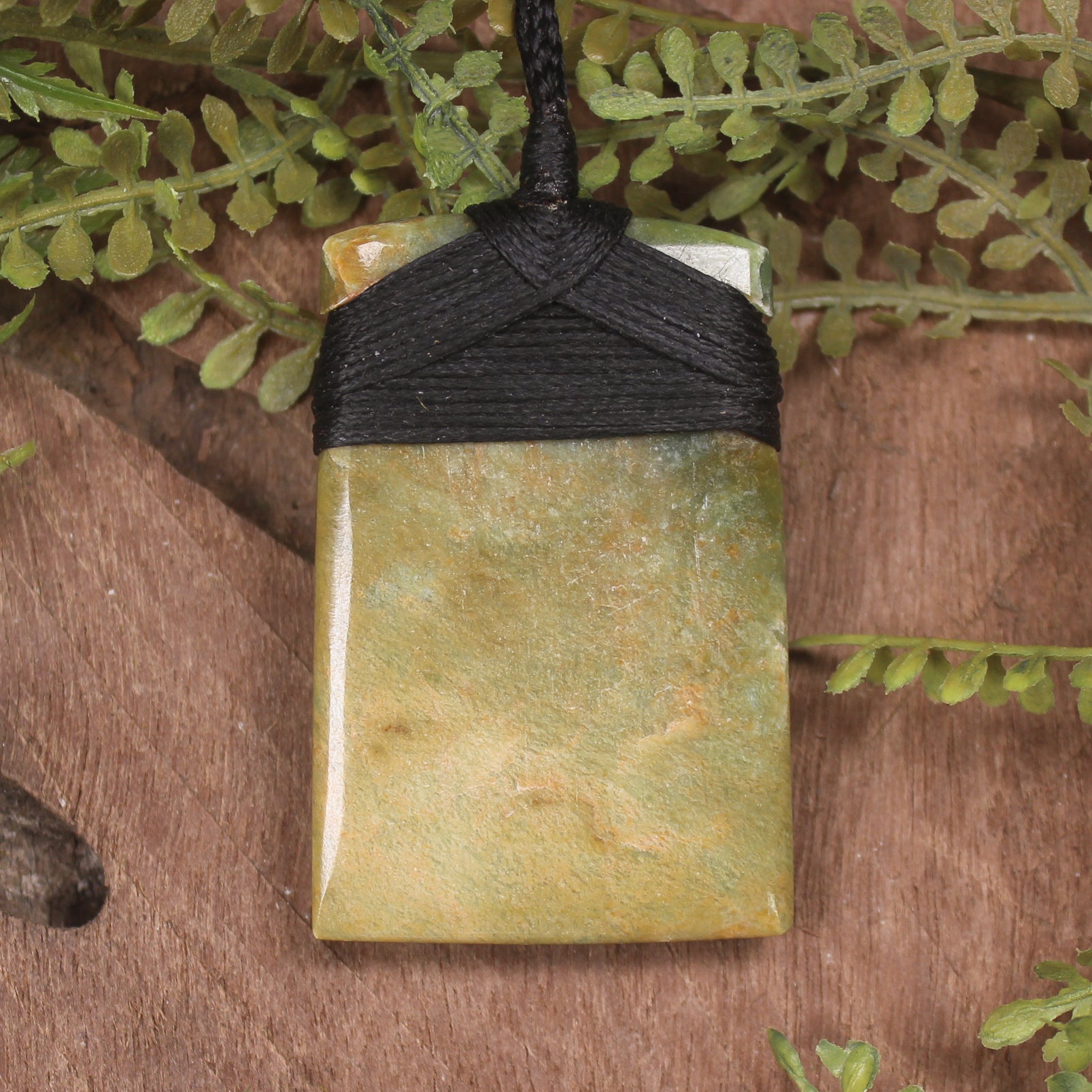 Flower Jade Pounamu Toki Pendant - NZ Greenstone
