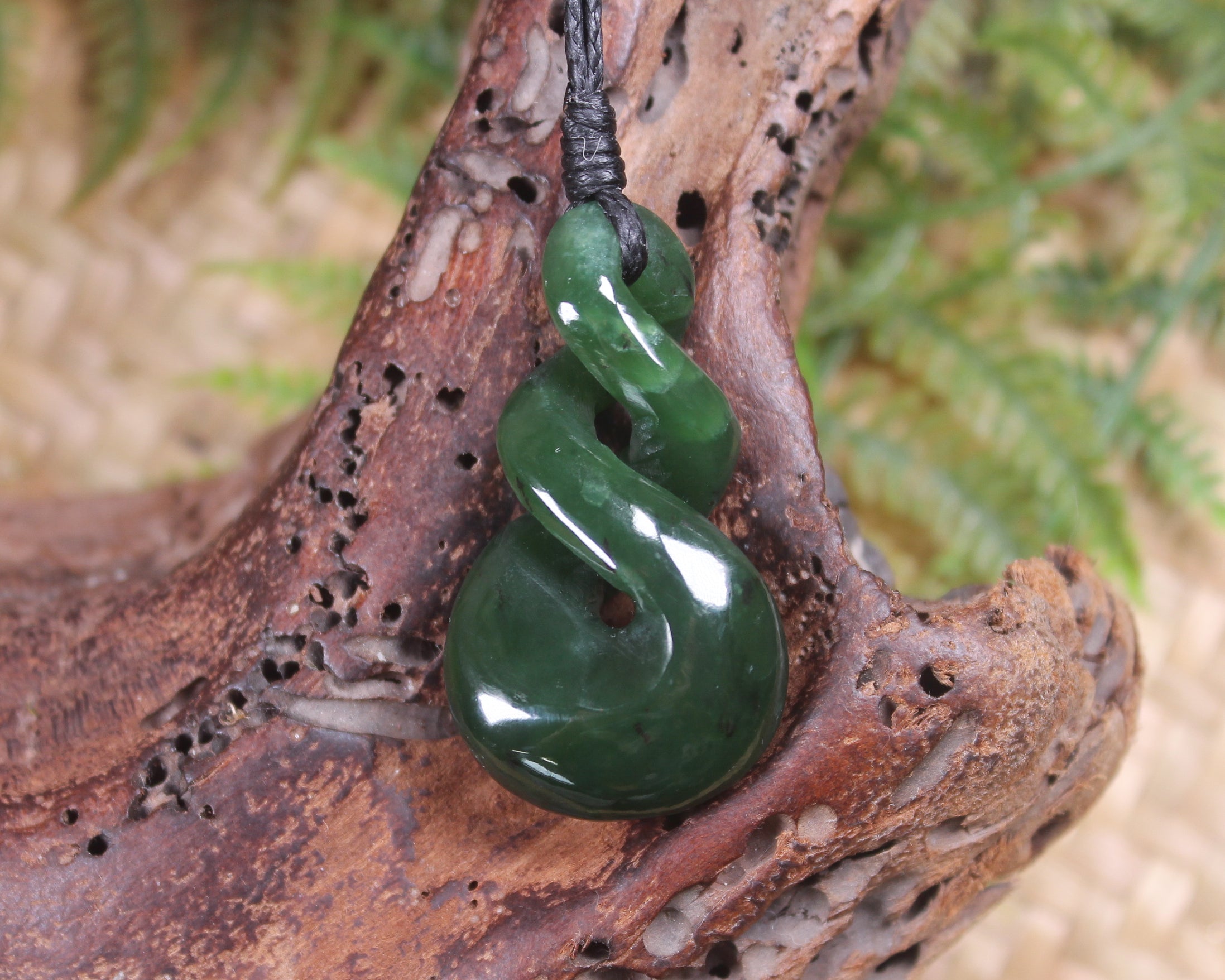 Twist carved from Kawakawa Pounamu - NZ Greenstone