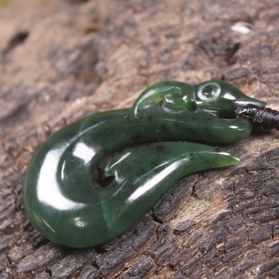 Kawakawa Pounamu Manaia pendant - NZ Greenstone