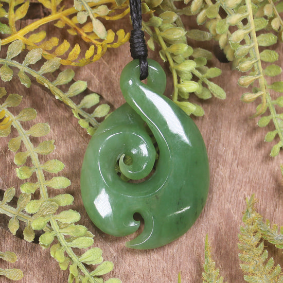 Twist carved from Hapopo Pounamu - NZ Greenstone