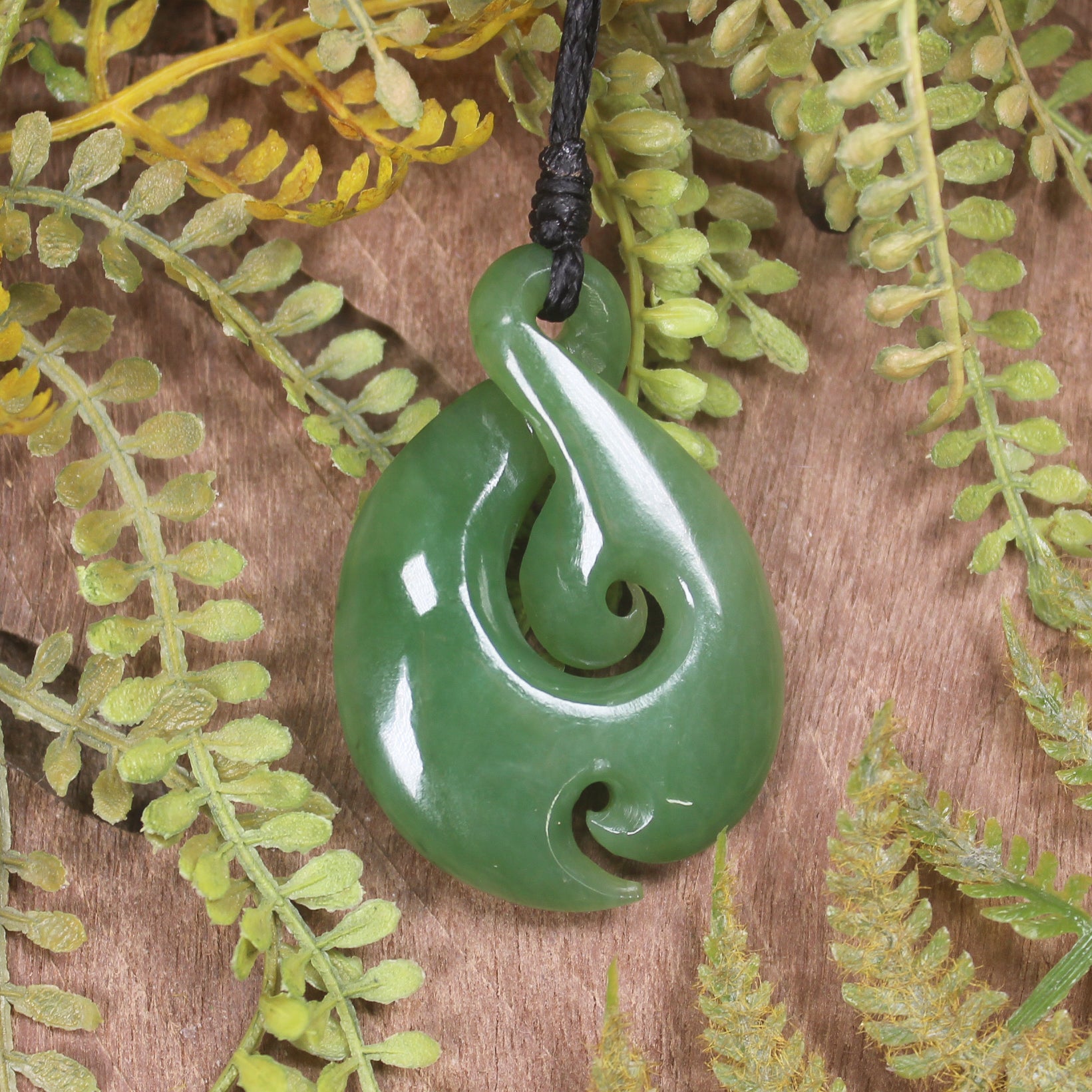 Twist carved from Hapopo Pounamu - NZ Greenstone