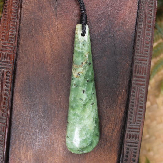 Roimata Teardrop carved from Hapopo Pounamu - NZ Greenstone