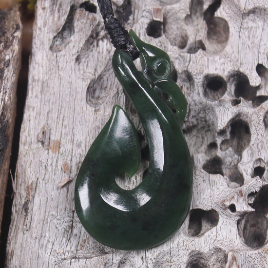 Kawakawa Pounamu Manaia pendant - NZ Greenstone