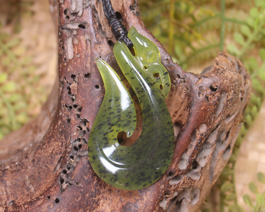 Tangiwai Pounamu Manaia pendant - NZ Greenstone