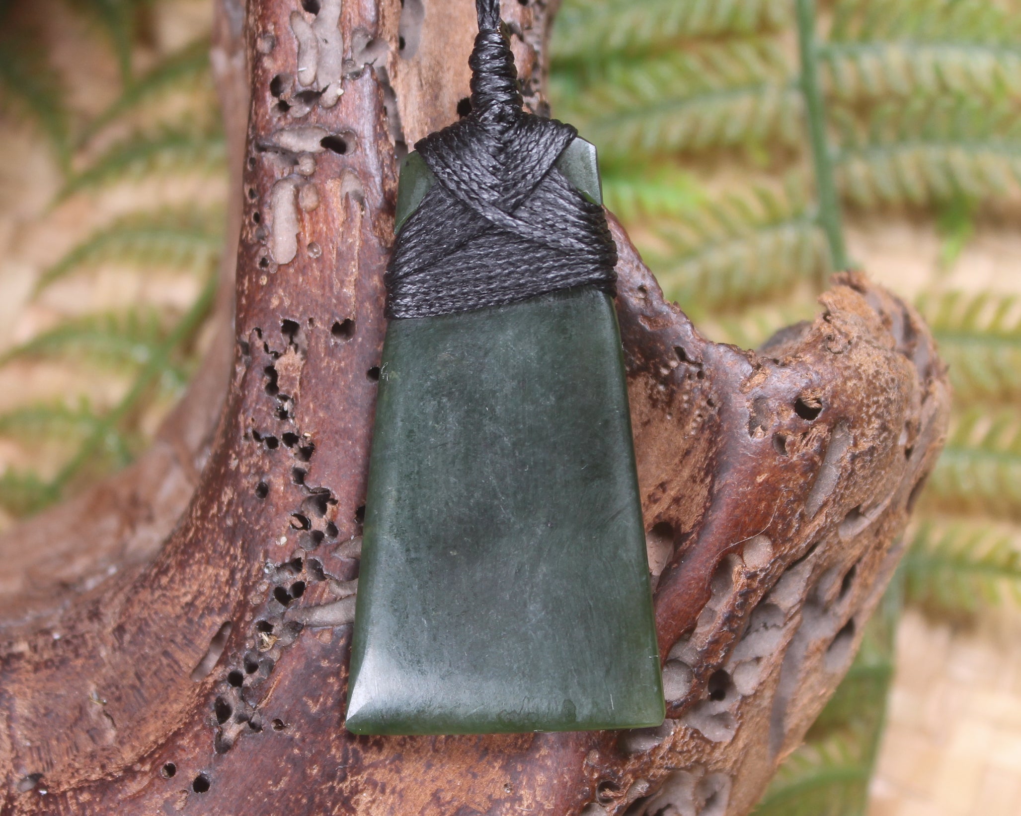 Kawakawa Pounamu Toki