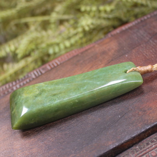 Flower Jade Pounamu Toki