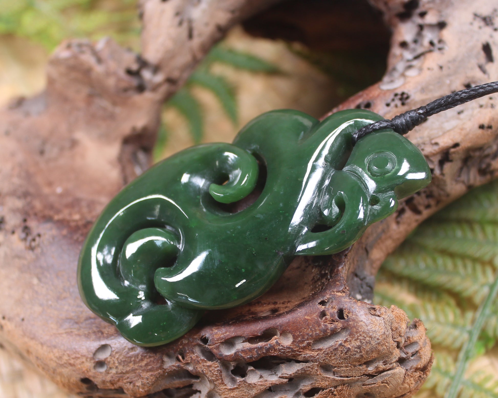 Manaia carved from Kawakawa Pounamu - NZ Greenstone