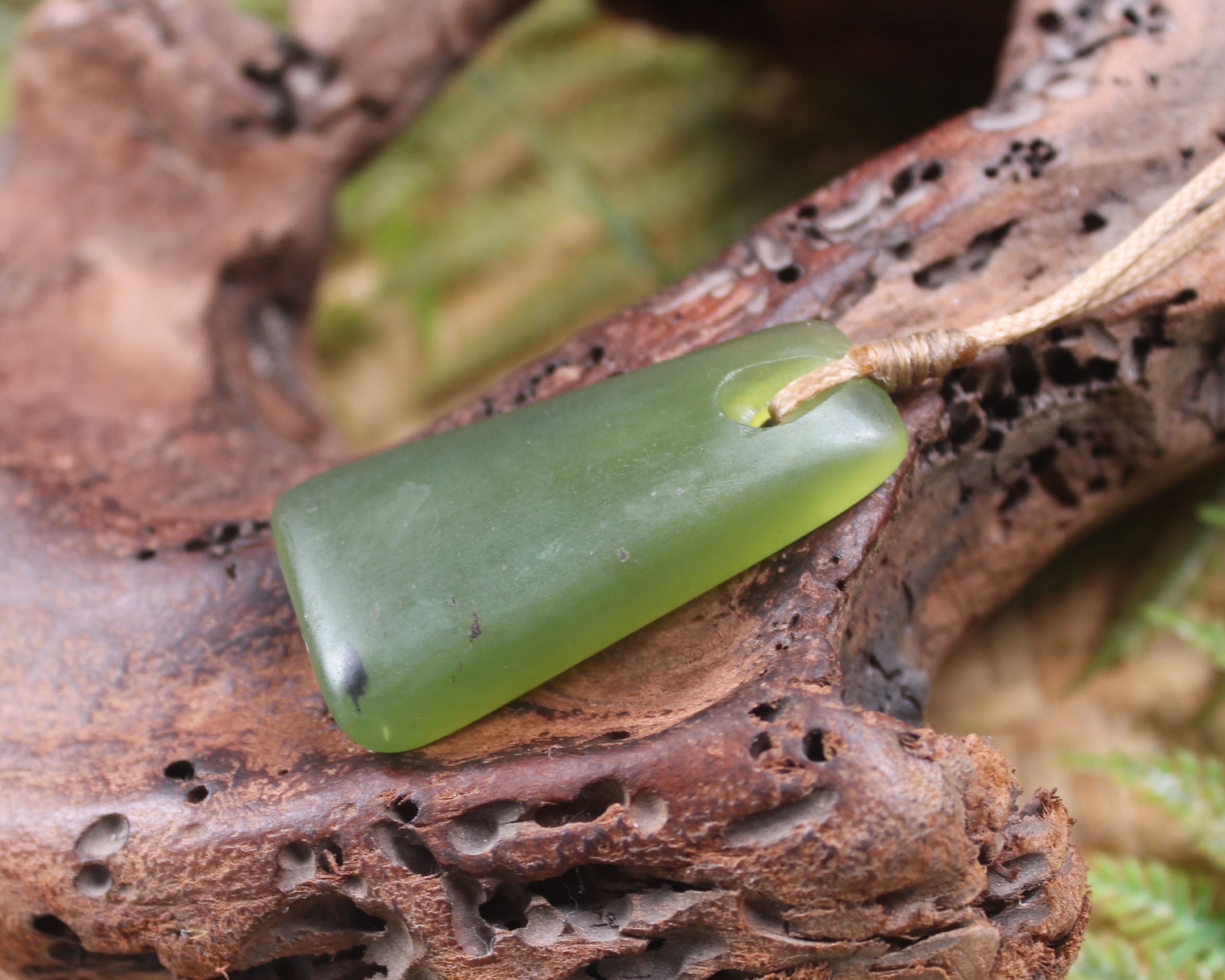 Toki or Adze Pendant carved from Tangiwai Pounamu - NZ Greenstone