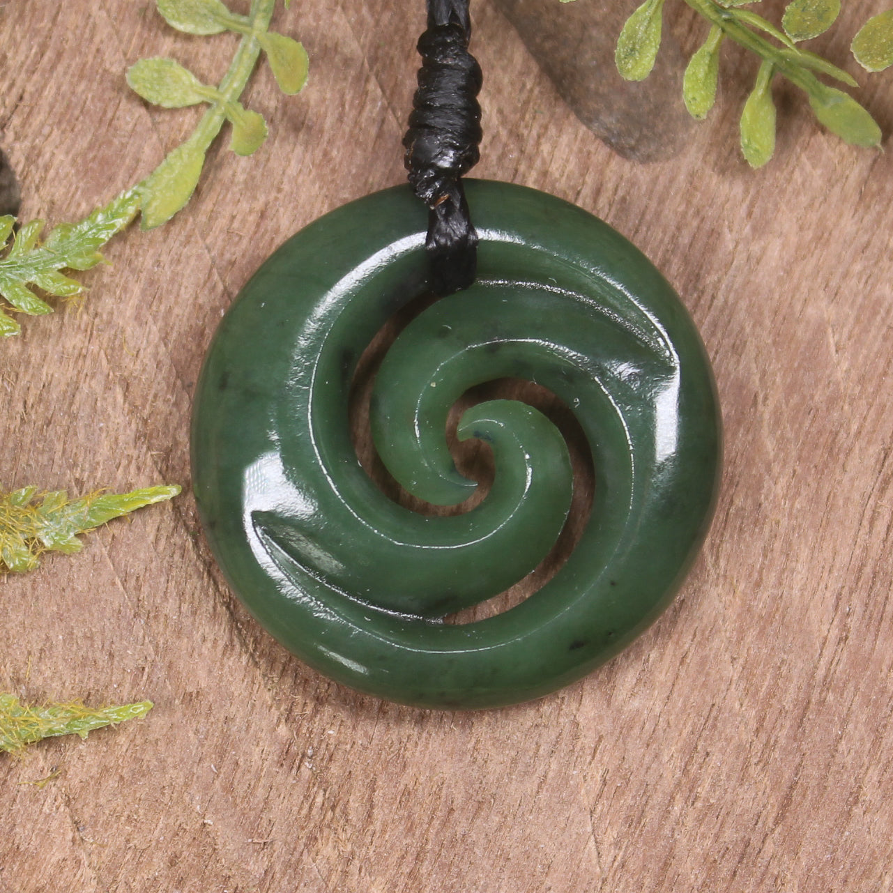 Kawakawa Pounamu Koru