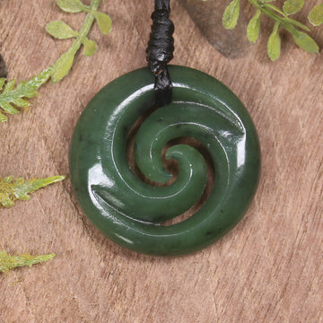 Kawakawa Pounamu Koru