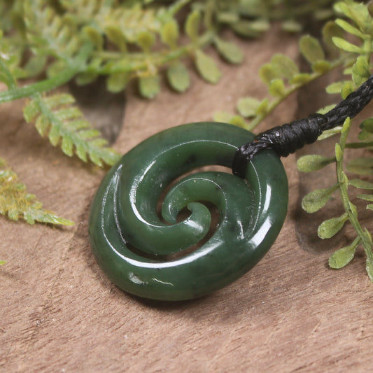 Kawakawa Pounamu Koru