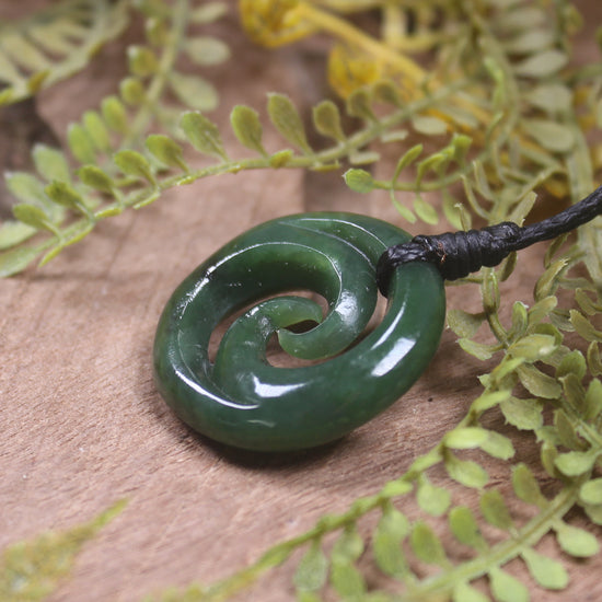 Kawakawa Pounamu Koru