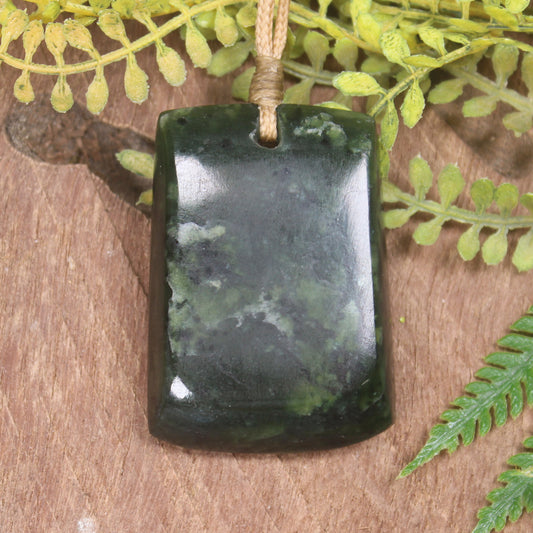 Rimu Pounamu Toki Pendant - NZ Greenstone
