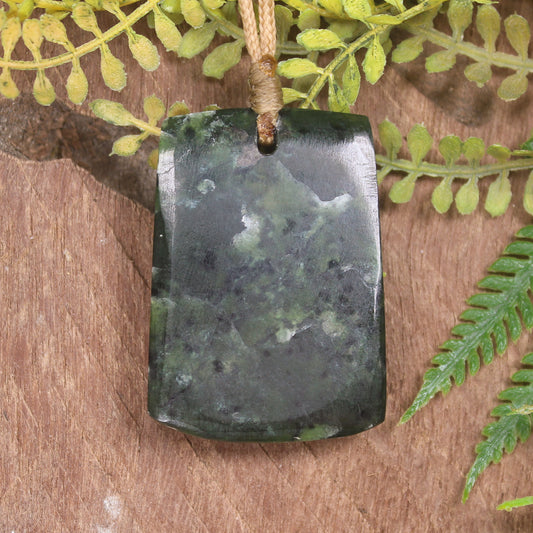 Rimu Pounamu Toki Pendant - NZ Greenstone